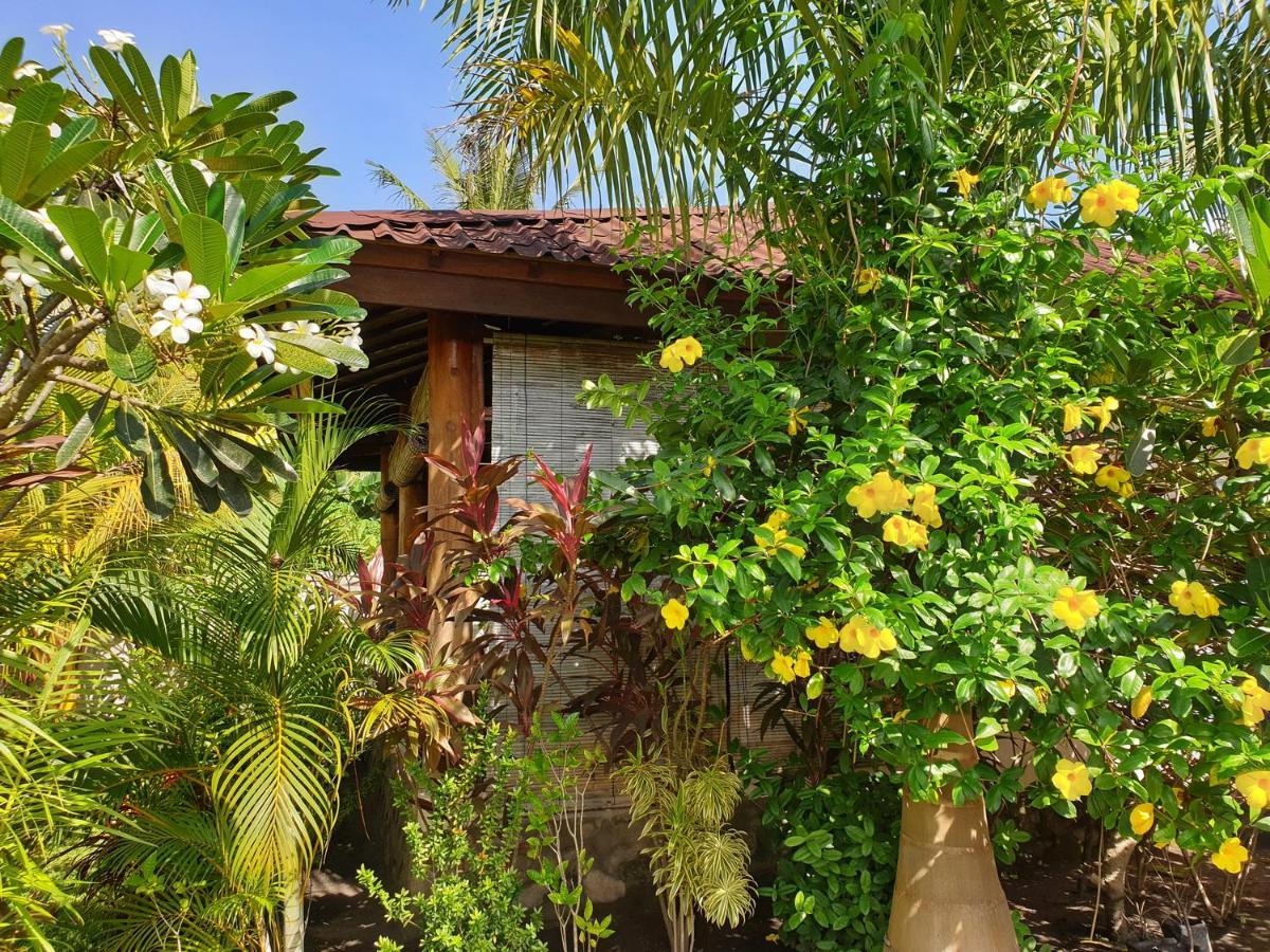Waiara Village Guesthouse Maumere Luaran gambar