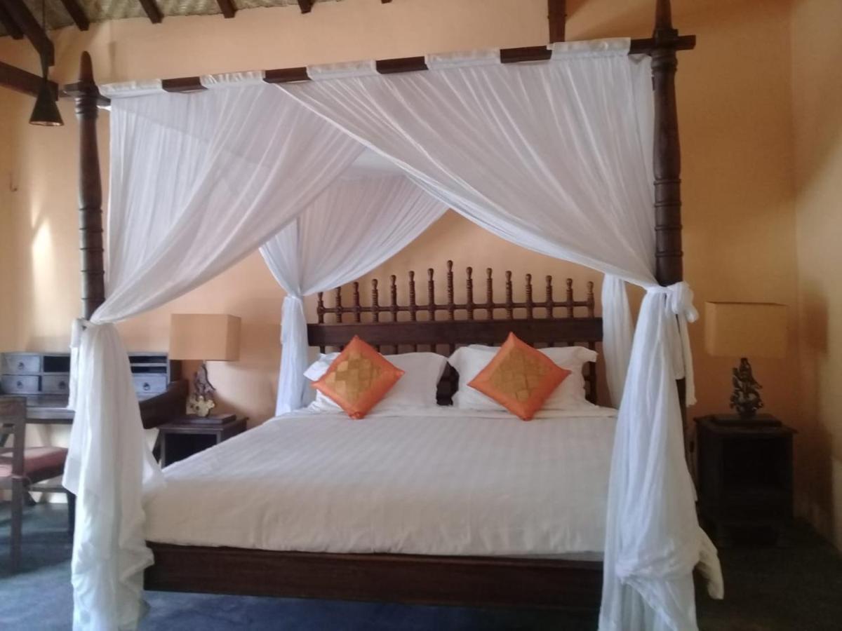 Waiara Village Guesthouse Maumere Bilik gambar